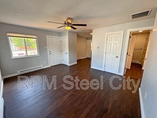 Photo - 1610-1610 W Summit Ave