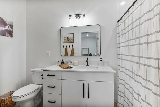 Photo - 3131 Fleur Dr Unit 3131