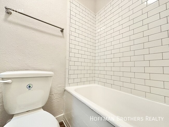 Photo - 147 N New Hampshire Ave Unidad 21