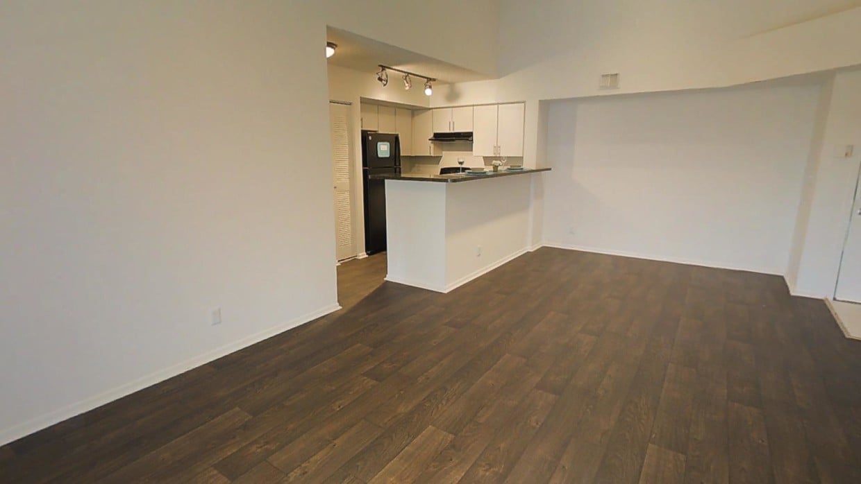 Photo - The Lakes at Deerfield Apartments