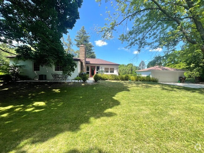 Building Photo - 2185 Ayrshire Dr Rental