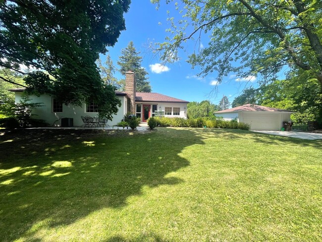 Photo - 2185 Ayrshire Dr House