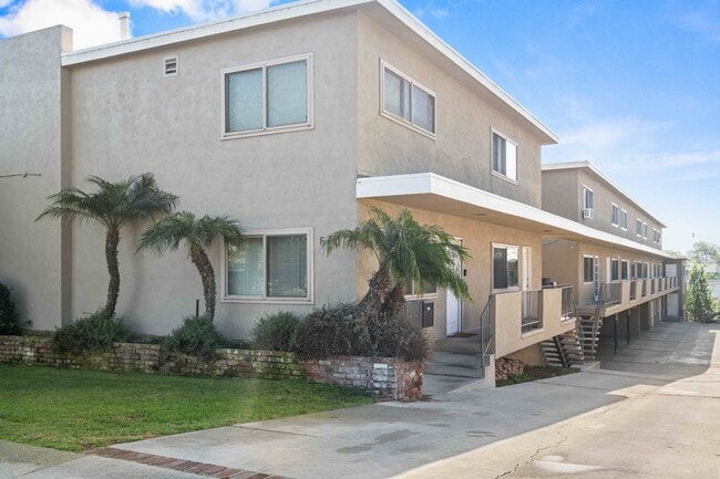 Building Photo - 640 E Imperial Ave