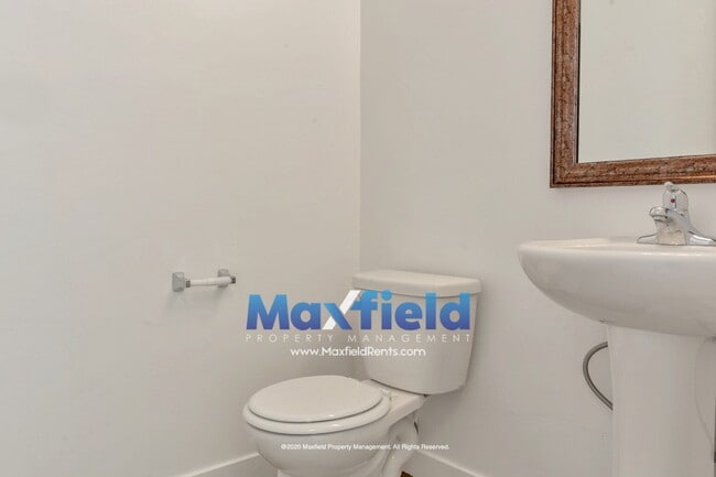 Photo - $1000 Off Rent -Townhouse Draper - 3 BD 2.5 BA 2 GA - 2250 Square Feet - New Carpet