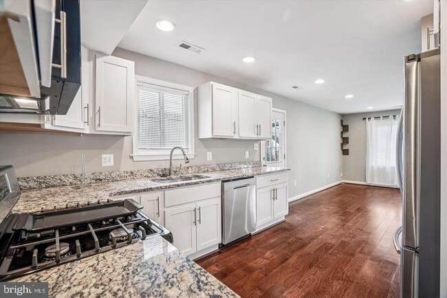 Photo - 3720 Harmon Ave