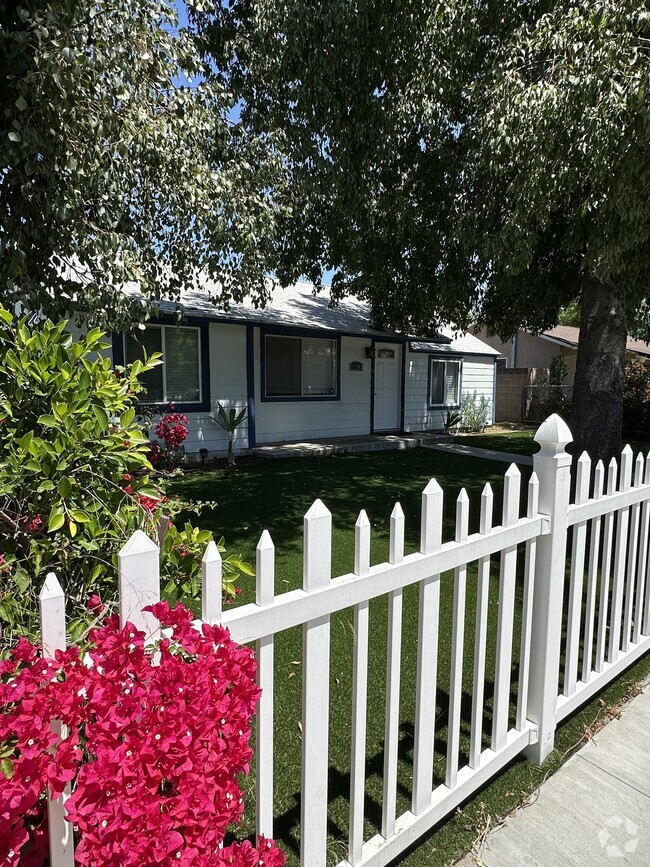 Building Photo - 17503 Sherman Way Rental