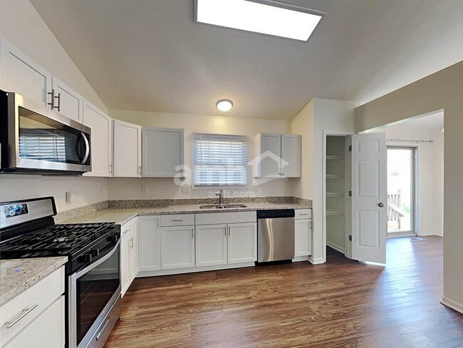 Photo - 7888 Edgewater Dr