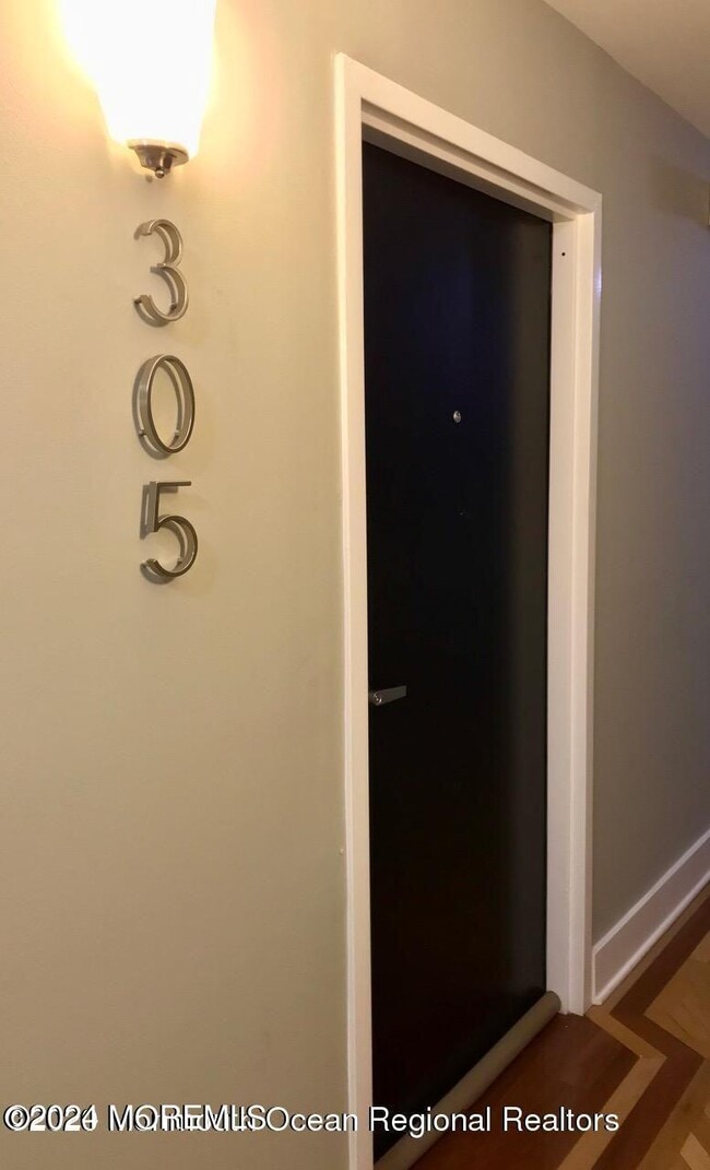 Photo - 301 Sixth Ave Unit 305