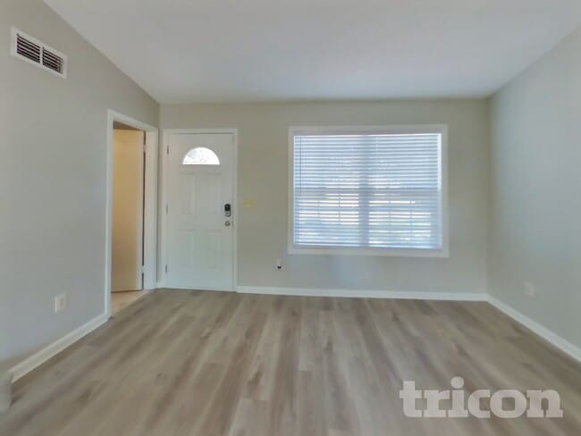 Photo - 7742 Settlers Landing Trail S