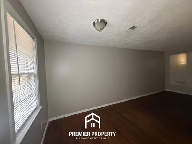 Photo - Spacious 3BR Memphis Home w/ Hardwood Floors, Detached Garage & Fenced Yard