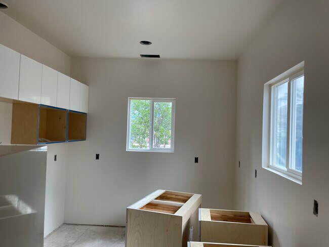 Photo - 518 S Wc Riles St