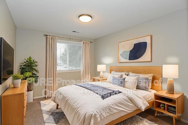 Building Photo - 16106 SE Caruthers St