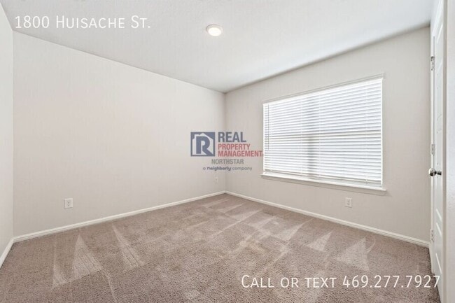 Photo - 1800 Huisache St