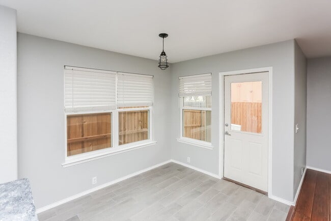 4509 Sheldon Trail