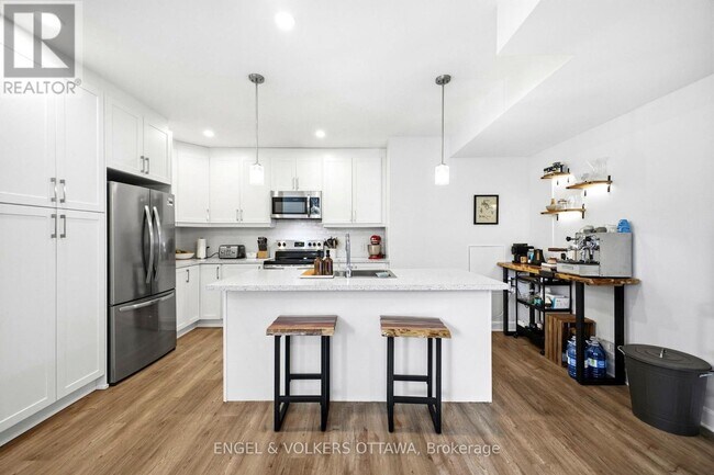 Photo - 112 Carss St