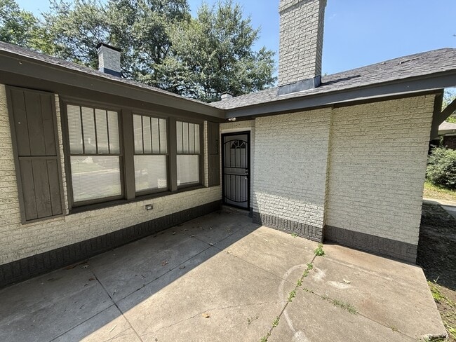 Photo - 753 N Evergreen St