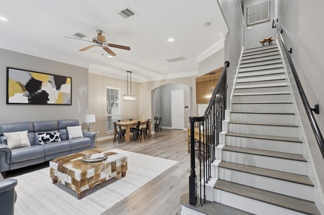 Building Photo - 9003 Bayview Cove Dr