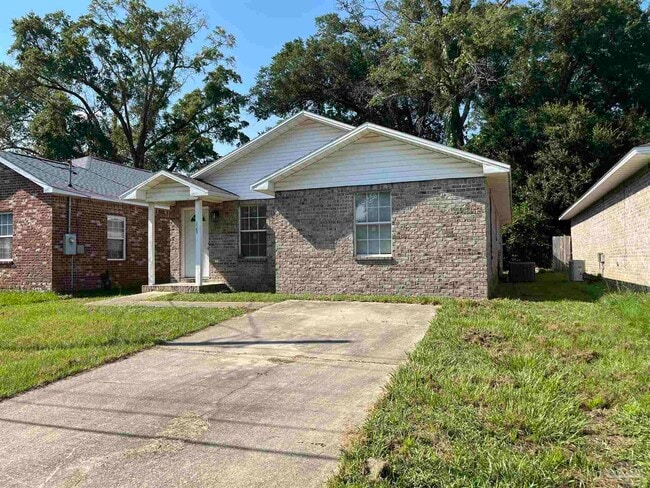 Building Photo - 1760 W Strong St Rental
