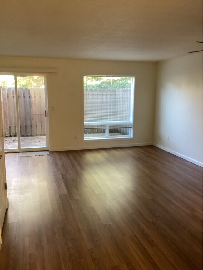 Photo - 66 NW 33rd Pl