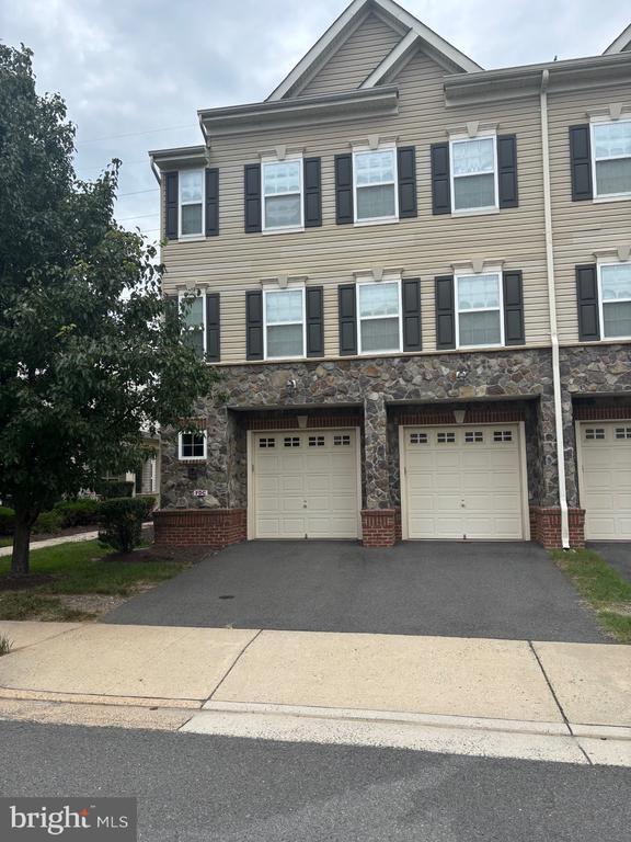 Photo - 11170 Wortham Crest Cir Townhome