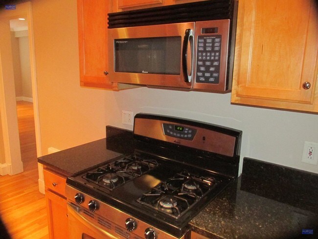 Photo - 93 Strathmore Rd Unidad 1