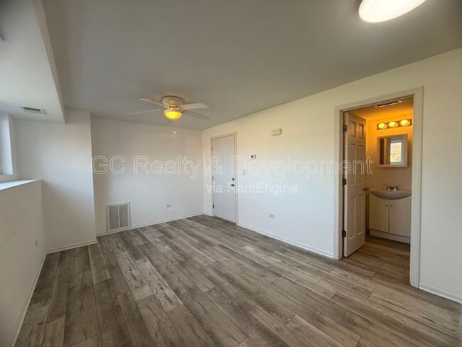 Photo - 284 W Windsor Terrace Unit Apt 4