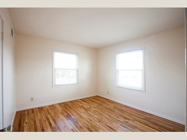 Photo - Serene Mid-Century Gem in Park-Like Surrou... Unit 072