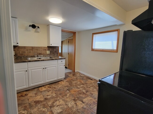 Photo - 215 N Green St