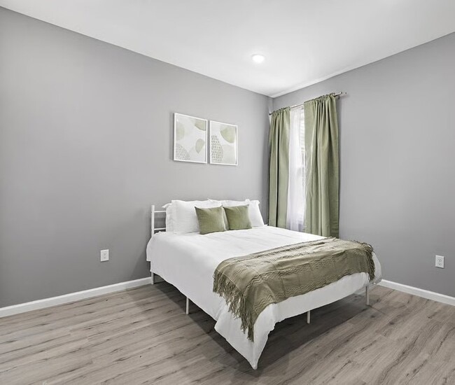 153 Danforth Ave
