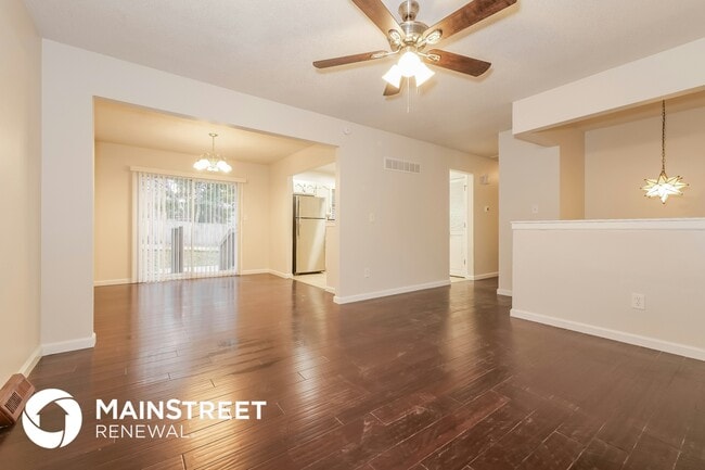 Photo - 113 SE Rockwood St