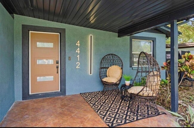 Building Photo - 4412 W Pearl Ave