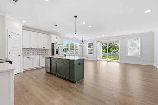 Photo - 2957 Ross Ave