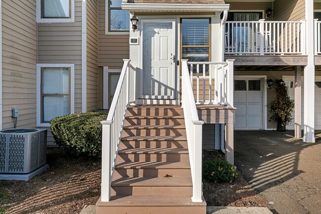 Photo - 109 Peddlers Dr