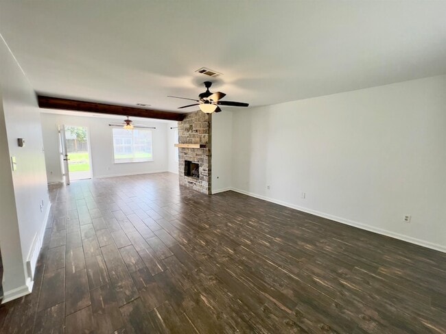 Photo - 251 Cross Point Cove