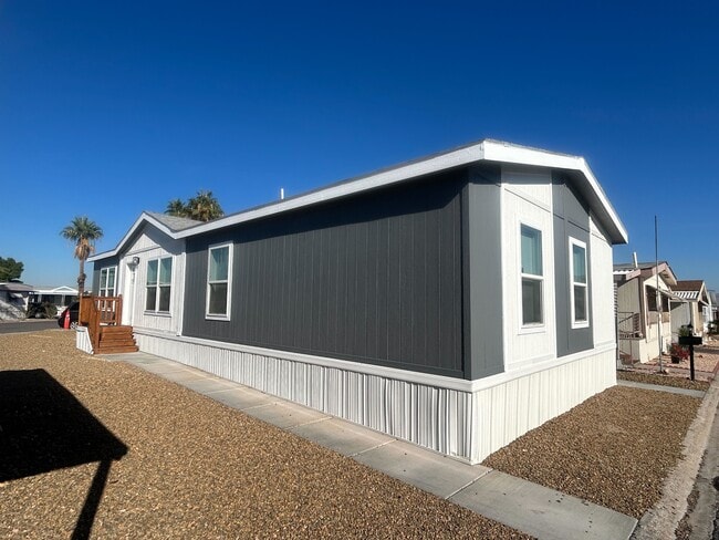 Photo - 2627 S Lamb Blvd