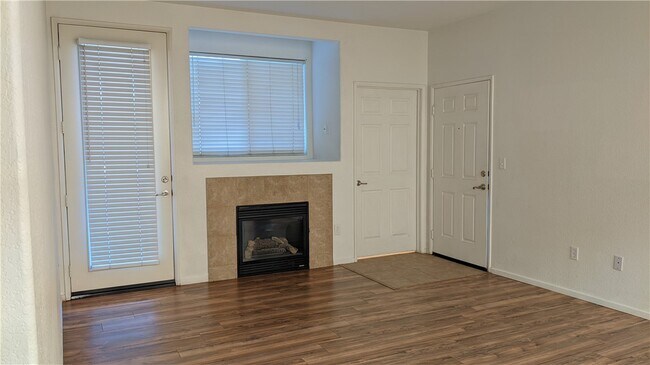 Photo - 41410 Juniper St