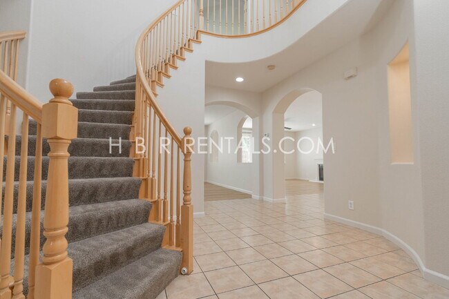 Spacious 5-Bedroom Retreat with 3 Full Baths in Beautiful Tracy – Your Perfect Home Awaits on Ten...