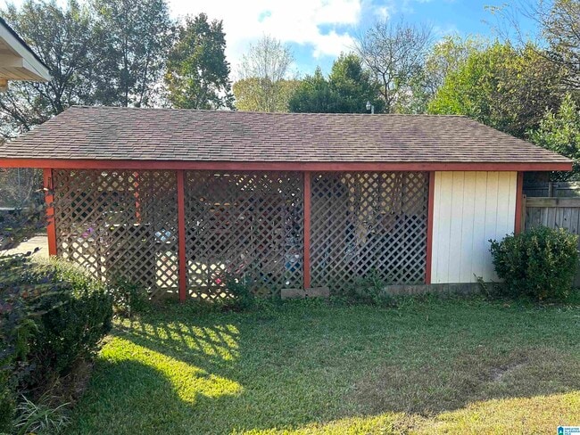 Photo - 2919 University Blvd E