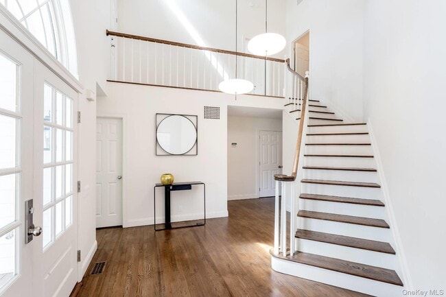 Photo - 48 Sheppard St