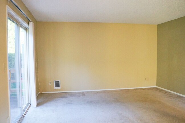 Photo - Close-in SE: Garden Level 1 Bdr w/ DW, Private Patio, & Parking! Unit 18