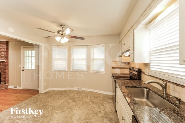 Photo - 10328 Horton St