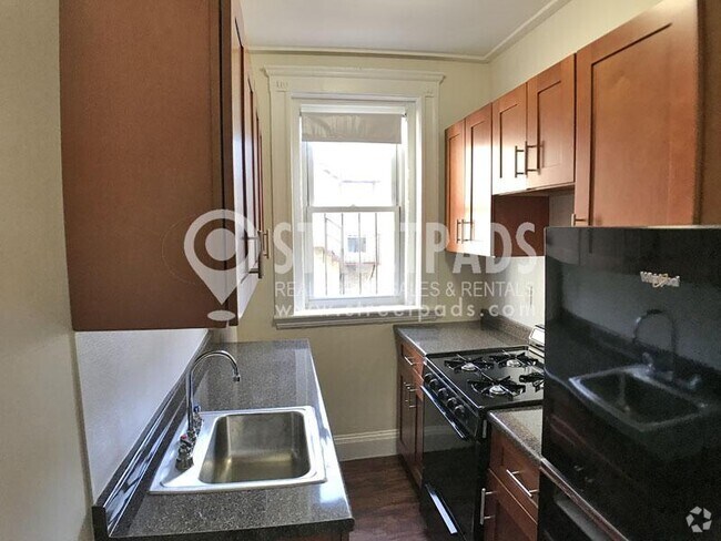 Building Photo - 1 bedroom in Boston MA 02215 Rental