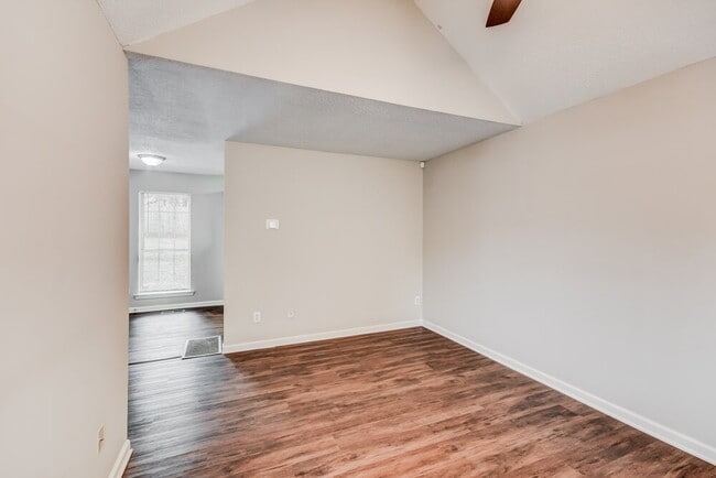 Photo - 114 Laird Ave