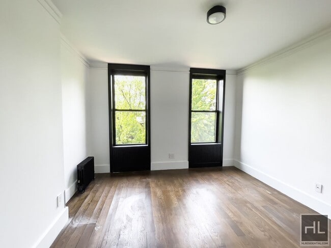 Photo - Carroll Gardens / 2-Bed 1-Bath Unit 4R