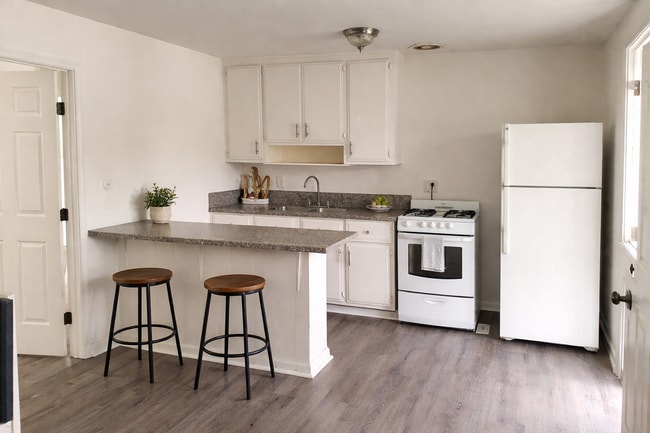 Building Photo - 3445 Altos Ave Unit 3445