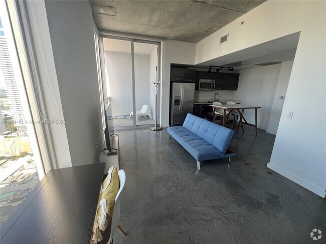 Building Photo - 151 SE 1st St Unit 3004 Rental