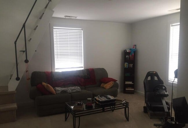 Photo - 1122 E Market St Unit B