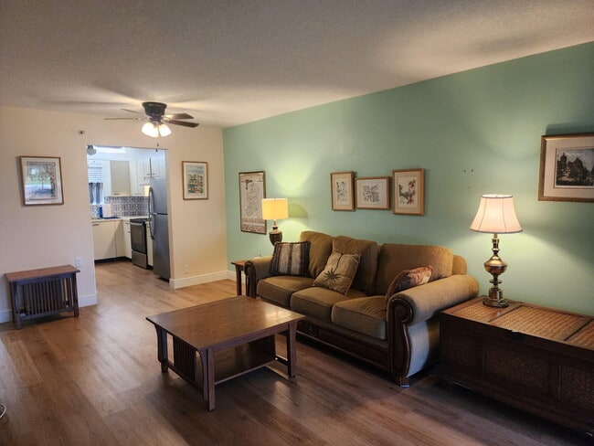 Building Photo - 4820 Lucerne Lakes Blvd W Unit 106 Rental
