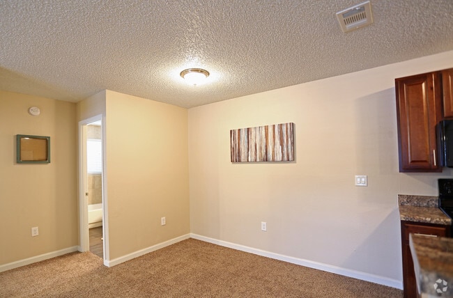 Interior - Pinetree Apartments