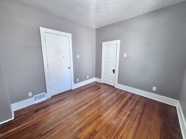 Photo - 4406 S 38th St